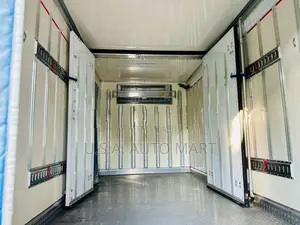 Isuzu Elf Freezer 2019