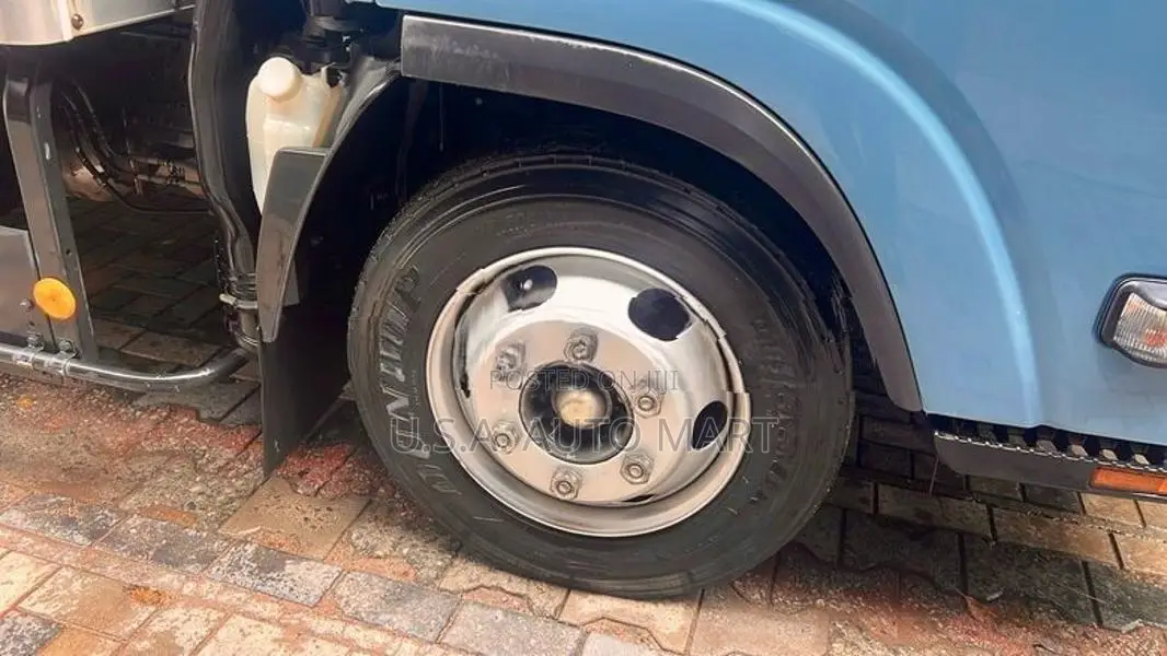 Isuzu Elf Dunu 2019