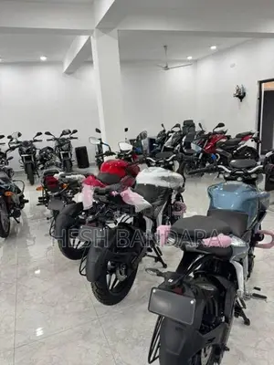 Bajaj Pulsar N160 premium 2026