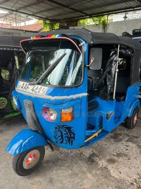 Bajaj RE 4strok 2012
