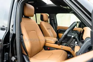 Land Rover Defender P400e 110 2025
