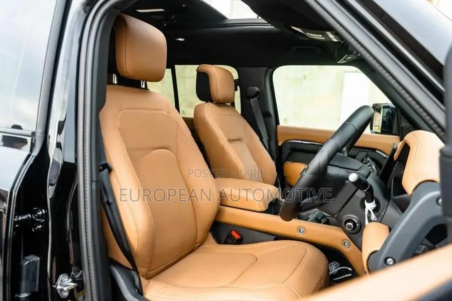 Land Rover Defender P400e 110 2025
