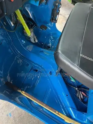 Bajaj RE 4strok 2012