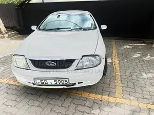 Nissan Ford Fairmont 2000