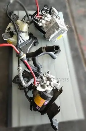 Toyota Sai AZK10 Abs Unit