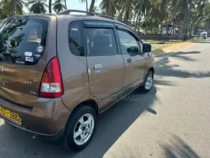 Suzuki Estilo 2011