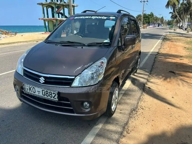 Suzuki Estilo 2011