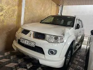 Mitsubishi Montero Sport 2.5Diesel 2nd 2012