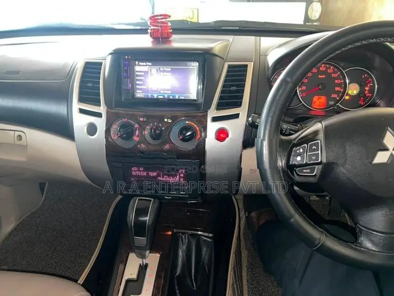 Mitsubishi Montero Sport 2.5Diesel 2nd 2012