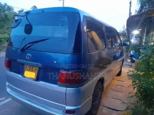Toyota Regius 2000