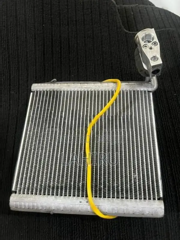 Honda Vezel Grace Gp5 AC Cooler