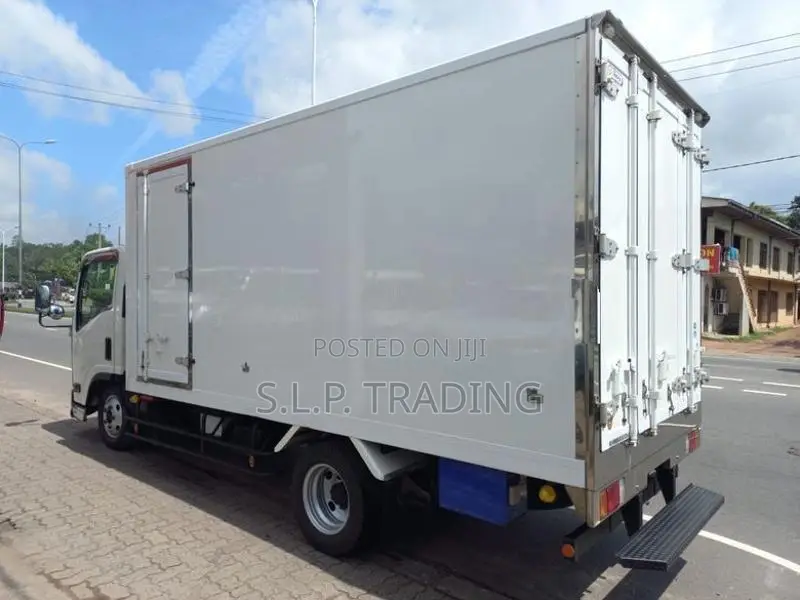 Isuzu Elf 14.5 AUTO PATU MUNA 2018