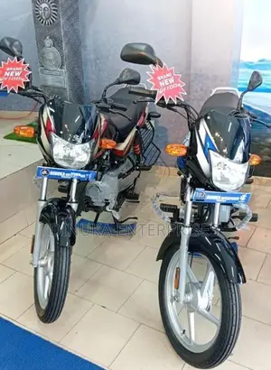 Bajaj CT100 2026