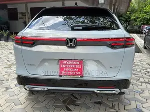 Honda Vezel Z Play 2025