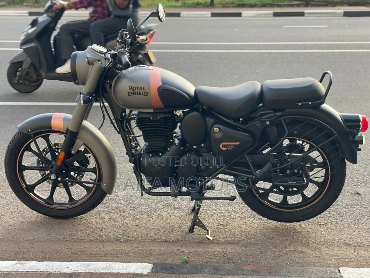New Royal Enfield Classic 350 2026 Gray