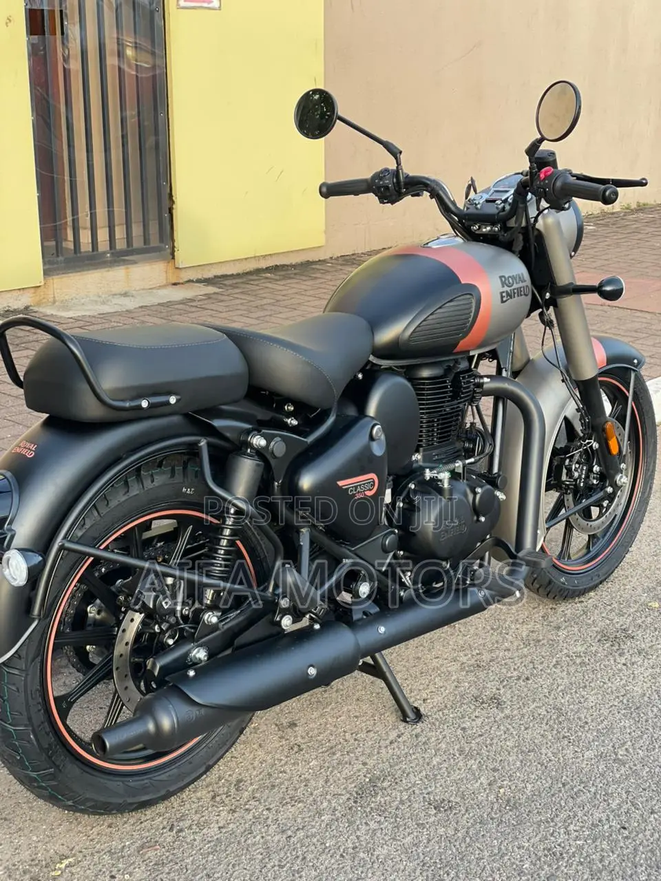 New Royal Enfield Classic 350 2026 Gray