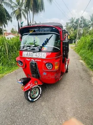 Bajaj RE 4Stroke Three Wheel 2013