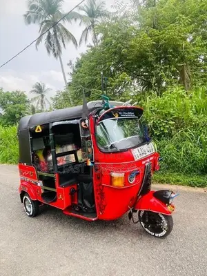 Bajaj RE 4Stroke Three Wheel 2013
