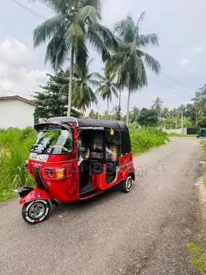 Bajaj RE 4Stroke Three Wheel 2013
