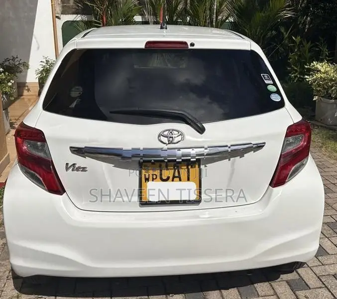 Toyota Vitz 2016