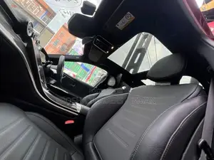 Mercedes Benz C200 Premium Plus 2025