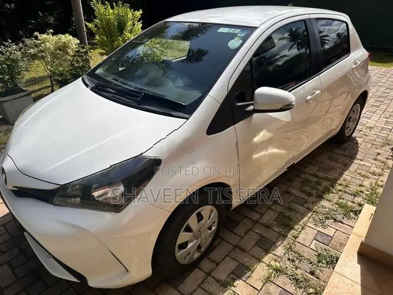 Toyota Vitz 2016