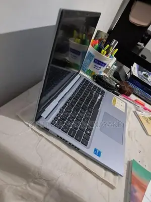 ASUS Vivobook 12th Gen Core i3