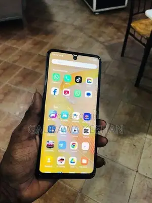 Infinix Smart 8 64GB (Used)