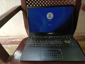 Asus Vivobook Laptop