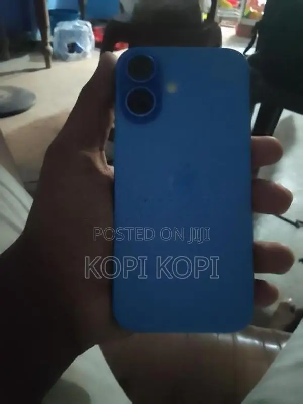 Apple iPhone 16 (Used)