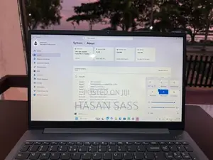 Lenovo IdeaPad Slim 3 15IRH8 Laptop