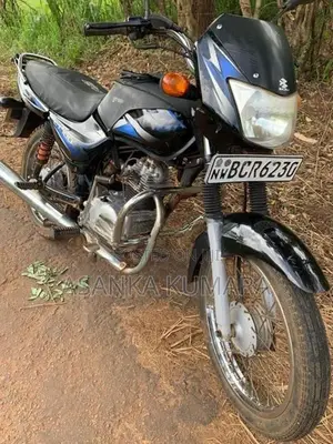 Bajaj CT100 2015