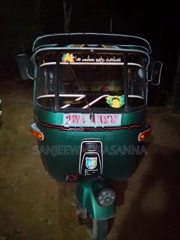 Bajaj RE 1990