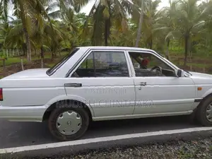 Nissan Sunny 1987