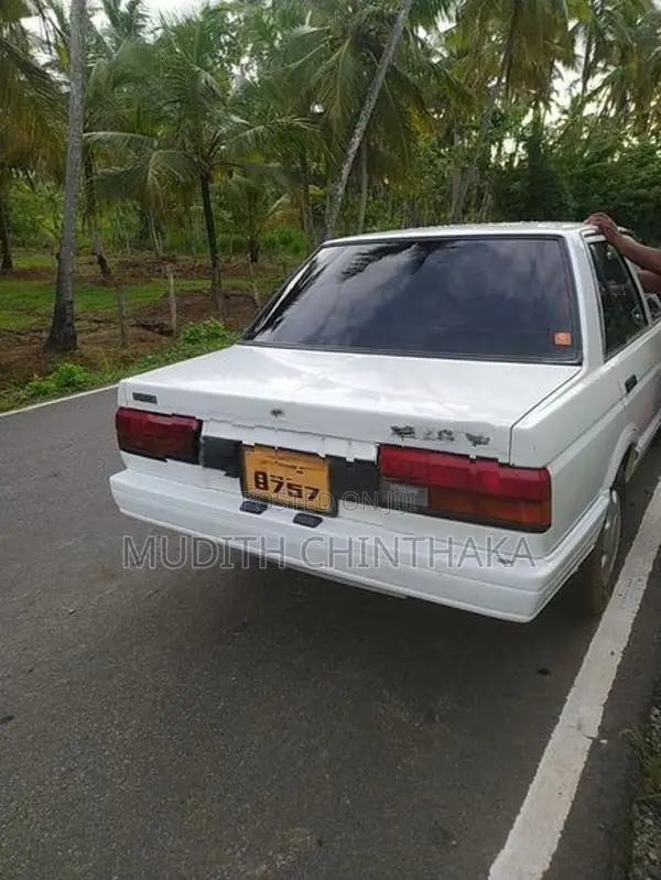 Nissan Sunny 1987