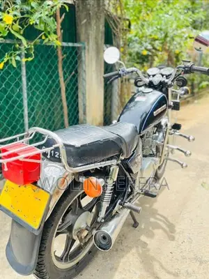 Suzuki GS 125 1999