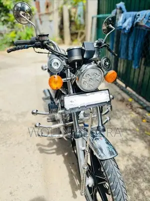 Suzuki GS 125 1999