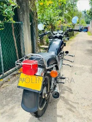 Suzuki GS 125 1999