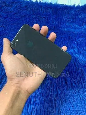 Apple iPhone 8 (Used)