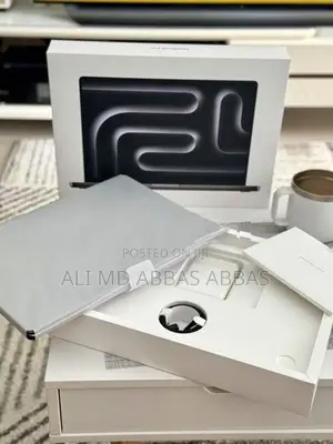 Apple MacBook i5