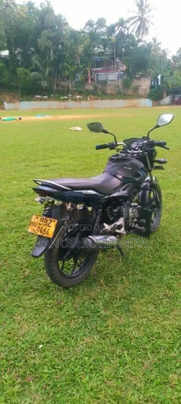 Bajaj Discover 2015