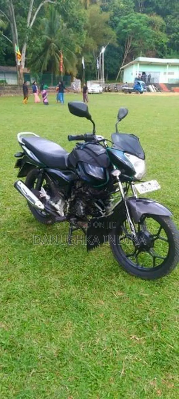 Bajaj Discover 2015