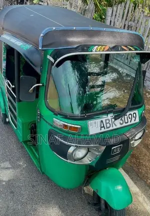 Bajaj RE 2016