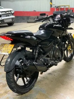Bajaj Pulsar 180 2011