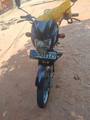 Bajaj CT100 2016