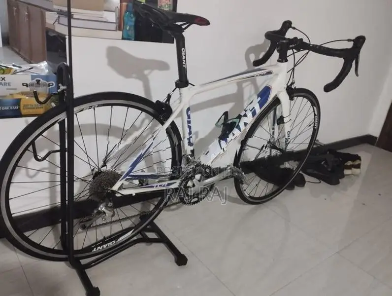 Giant Road Bike