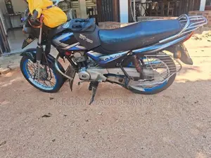 Bajaj CT100 2016