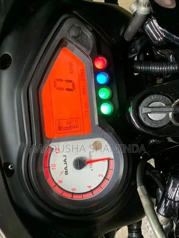 Bajaj Pulsar 180 2011