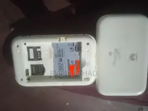 Huawei E5372 Pocket Router