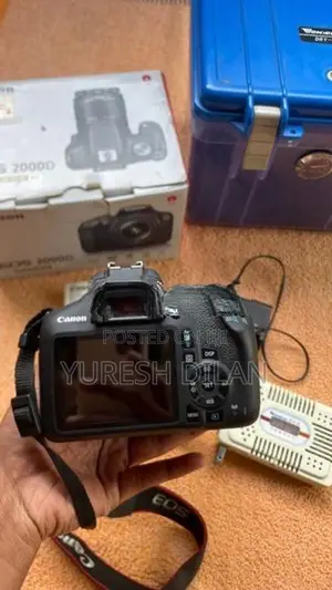 Canon 2000D